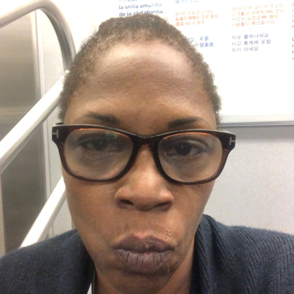 Meet your Posher, Crystal